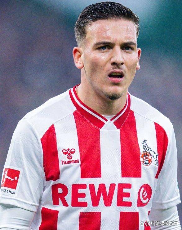 曼联今夏可能签下的三名左路前锋，包括两位德甲新星